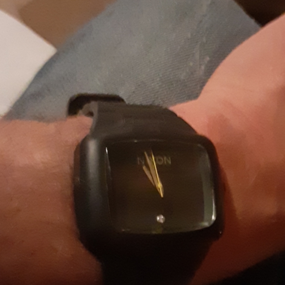 Nixon mens watch